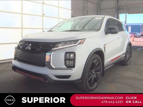 Used 2024 Mitsubishi Outlander Sport SE image 1