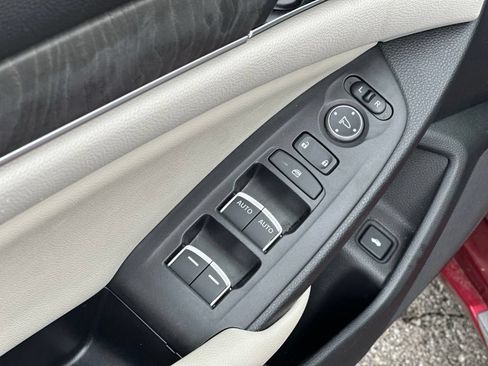Used 2021 Honda Accord EX image 17