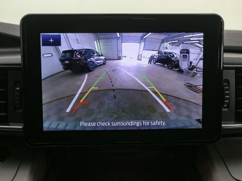 Used 2023 Ford Explorer XLT w/ Equipment Group 202A image 27