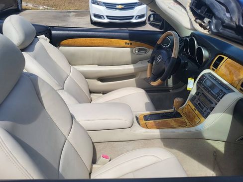 Used 2004 Lexus SC 430 Convertible RWD image 65