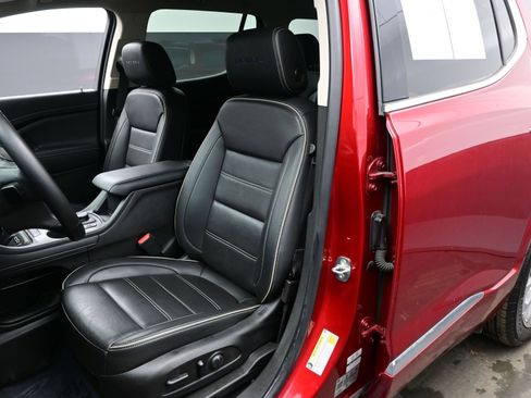 Used 2023 GMC Acadia Denali w/ Denali Ultimate Package image 12