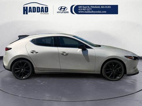 Used 2024 MAZDA MAZDA3 Hatchback w/Premium Plus Pkg AWD/4WD image 6
