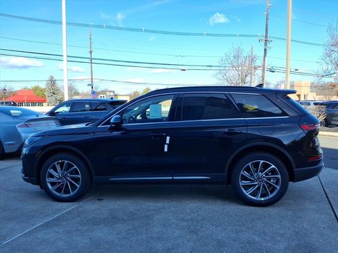 New 2026 Lincoln Corsair Premiere image 4