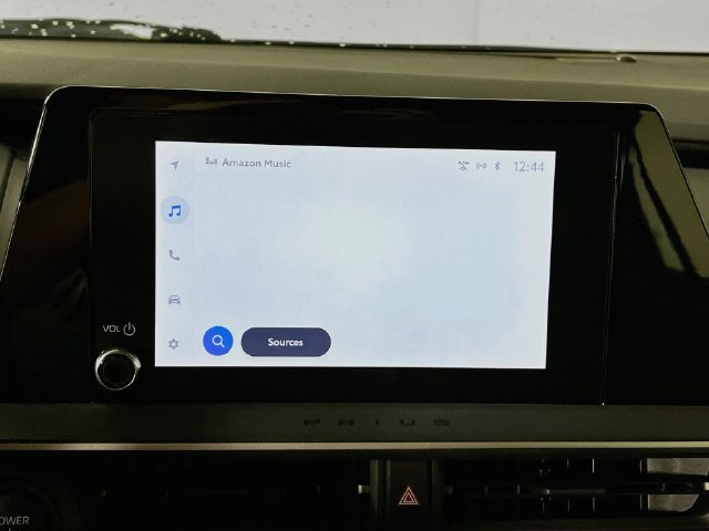 Used 2023 Toyota Prius LE AWD/4WD image 17