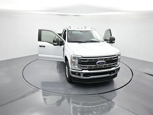 Used 2024 Ford F350 XLT w/ 360-Degree Camera Package image 41