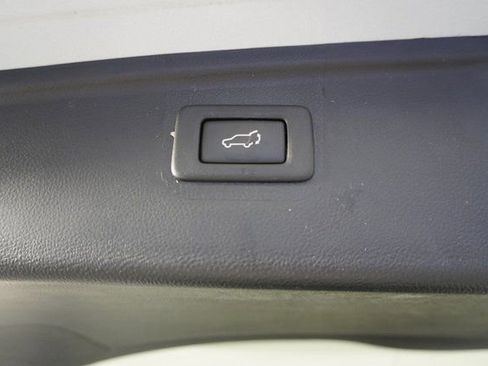 Used 2016 Subaru Outback 2.5i Limited image 37