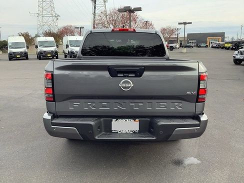 Used 2024 Nissan Frontier SV w/ Technology Package image 25