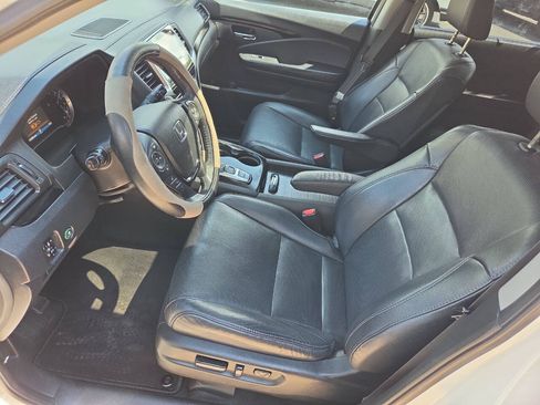 Used 2017 Honda Pilot Elite image 14