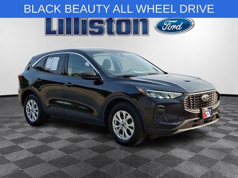 Used 2023 Ford Escape Active AWD/4WD image 3