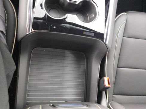 New 2025 Chevrolet Suburban Premier w/ Sun And Tow Package image 25