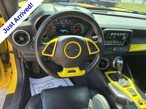 Used 2018 Chevrolet Camaro SS RWD image 26