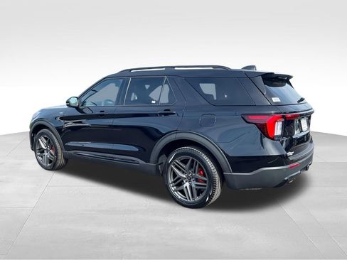 Used 2025 Ford Explorer ST-Line w/ ST-Line Street Pack AWD/4WD image 6