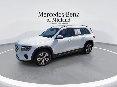 New 2025 Mercedes-Benz GLB 250 image 4