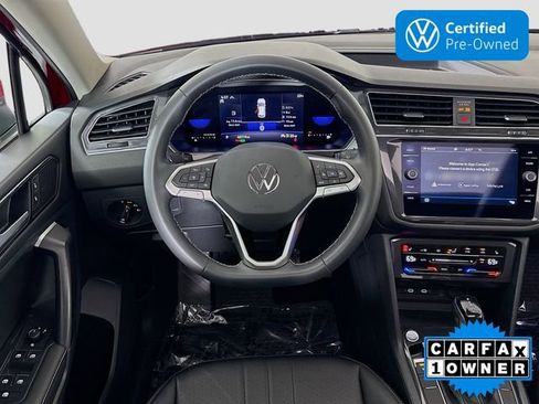 Certified 2022 Volkswagen Tiguan SE w/ Panoramic Sunroof Package image 23