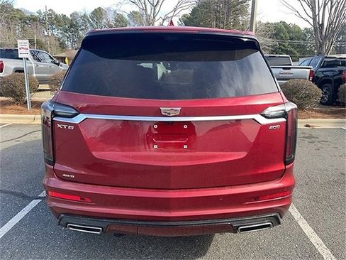 Used 2025 Cadillac XT6 Sport w/ Technology Package image 7