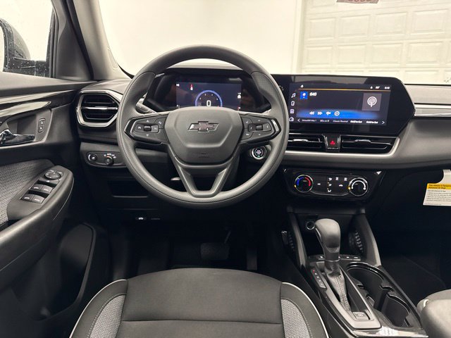 New 2026 Chevrolet TrailBlazer LT w/ Midnight Edition AWD/4WD image 22