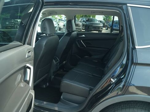 Used 2021 Volkswagen Tiguan SE AWD/4WD image 15