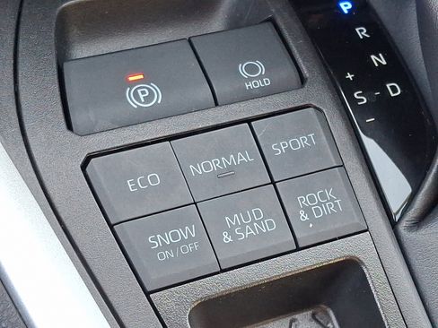 Certified 2023 Toyota RAV4 XLE Premium image 24