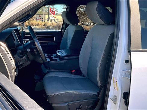 Used 2024 RAM 3500 Big Horn image 8