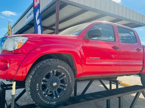 Used 2008 Toyota Tacoma PreRunner image 2