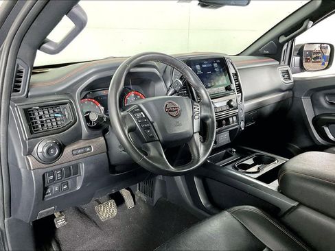 Used 2023 Nissan Titan PRO-4X w/ Pro-4x Convenience Package image 18