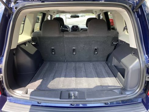 Used 2016 Jeep Patriot Sport w/ Power Value Group AWD/4WD image 13
