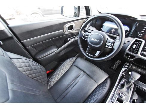 Used 2023 Kia Sorento SX Prestige AWD/4WD image 9