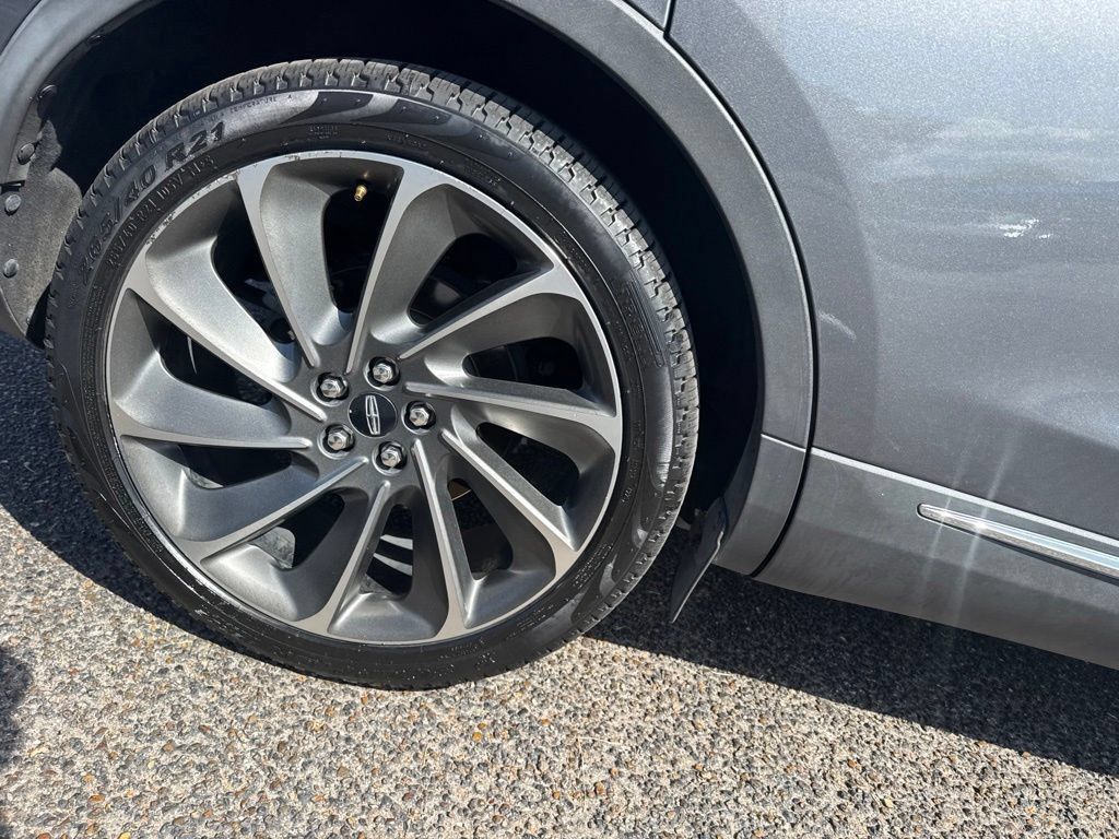 Used 2021 Lincoln Nautilus Reserve w/ Equipment Group 201A FWD image 11