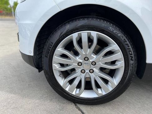 Used 2015 Land Rover Range Rover Sport SE image 16