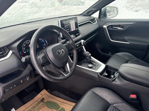 Used 2021 Toyota RAV4 XSE image 19