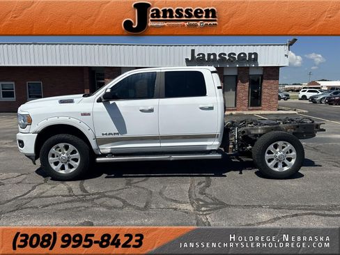 Used 2020 RAM 2500 Big Horn w/ Level 2 Equipment Group AWD/4WD image 1