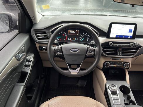 Used 2022 Ford Escape SEL FWD image 8