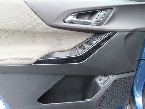 New 2025 Chevrolet Equinox LT w/ Convenience Package II image 10