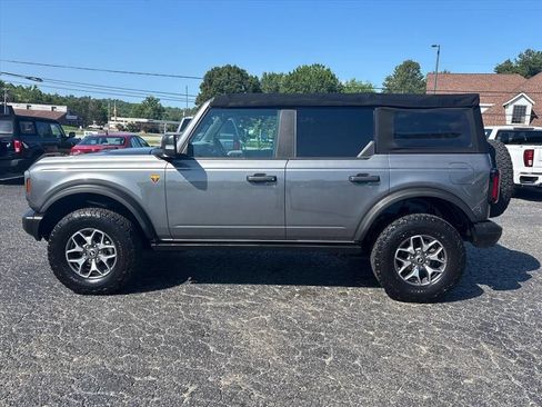Used 2022 Ford Bronco Badlands AWD/4WD image 4