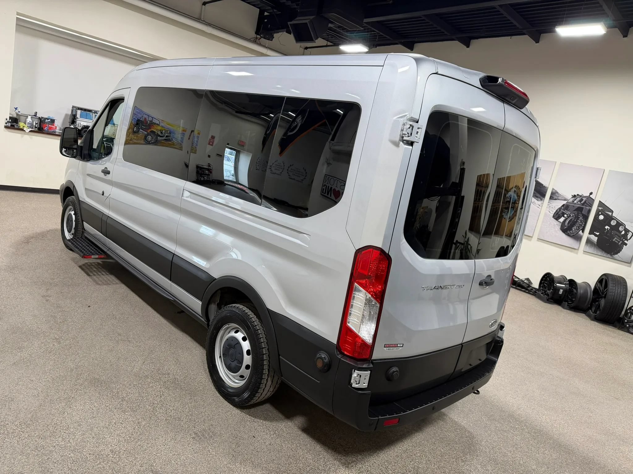 Used 2019 Ford Transit 250 148 Medium Roof RWD image 20