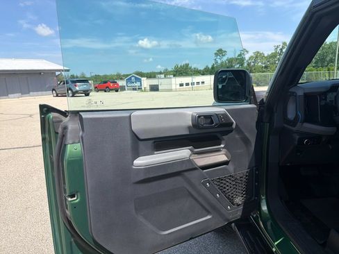 Used 2025 Ford Bronco Badlands AWD/4WD image 14