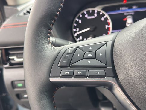 Used 2024 Nissan Sentra SR w/ SR Premium Package image 20