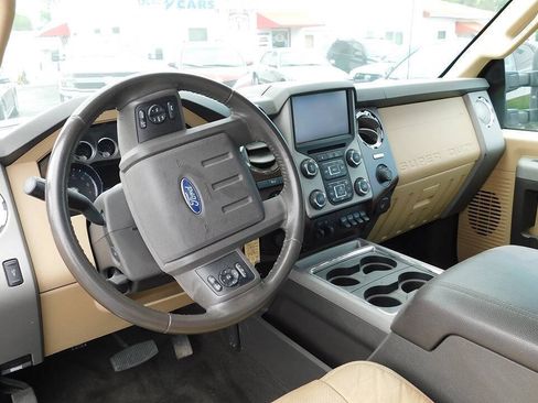 Used 2014 Ford F250 Lariat w/ Lariat Interior Package AWD/4WD image 23