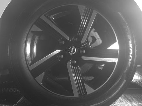 Used 2025 Nissan Sentra SV FWD image 14