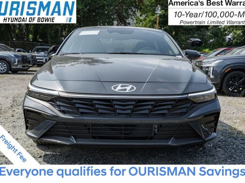 New 2025 Hyundai Elantra SEL image 2