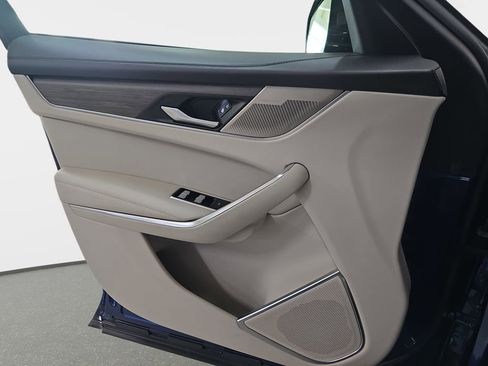 Used 2021 Jaguar F-PACE image 27