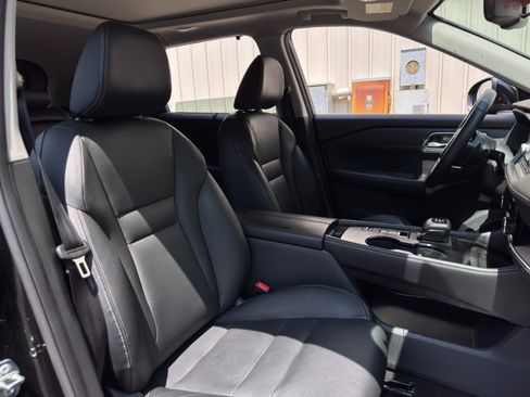 Used 2021 Nissan Rogue SL FWD image 31