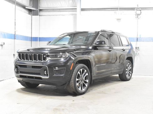 Used 2023 Jeep Grand Cherokee L Overland w/ Advanced Protech Group III AWD/4WD image 8