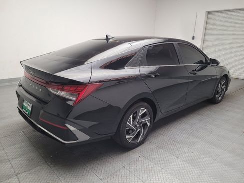 Used 2025 Hyundai Elantra SEL FWD image 9