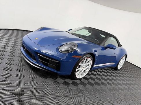 Used 2023 Porsche 911 Cabriolet image 18