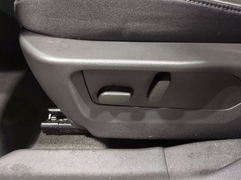 Used 2023 Buick Envision Essence image 17