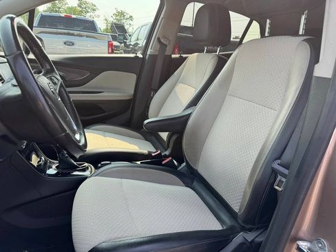 Used 2019 Buick Encore Preferred AWD/4WD image 5