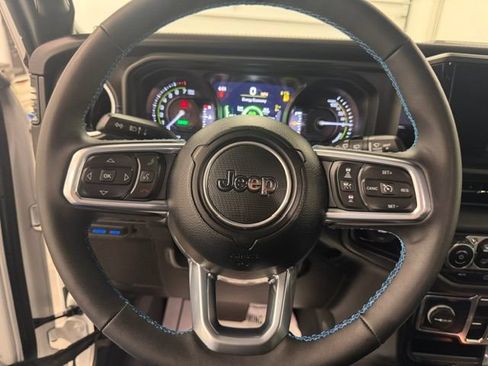 Used 2024 Jeep Wrangler High Altitude AWD/4WD image 14