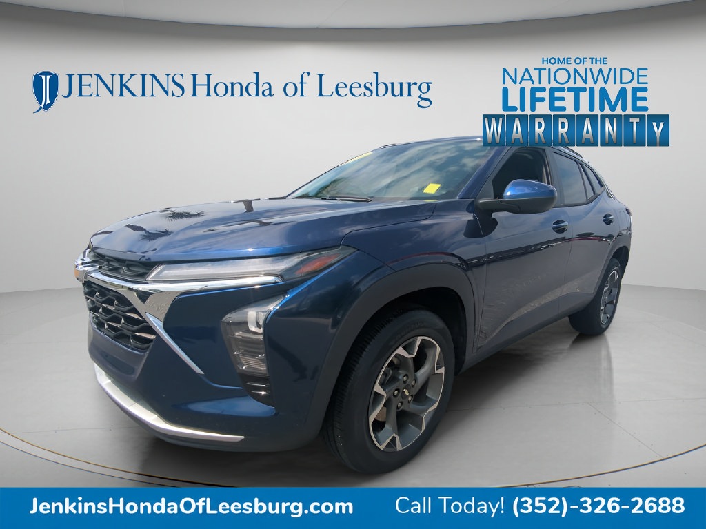 Used 2024 Chevrolet Trax LT w/ LT Convenience Package FWD image 8