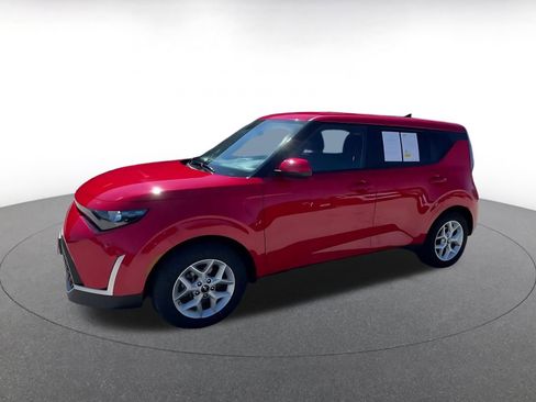 Used 2025 Kia Soul LX w/ LX Technology Package image 8